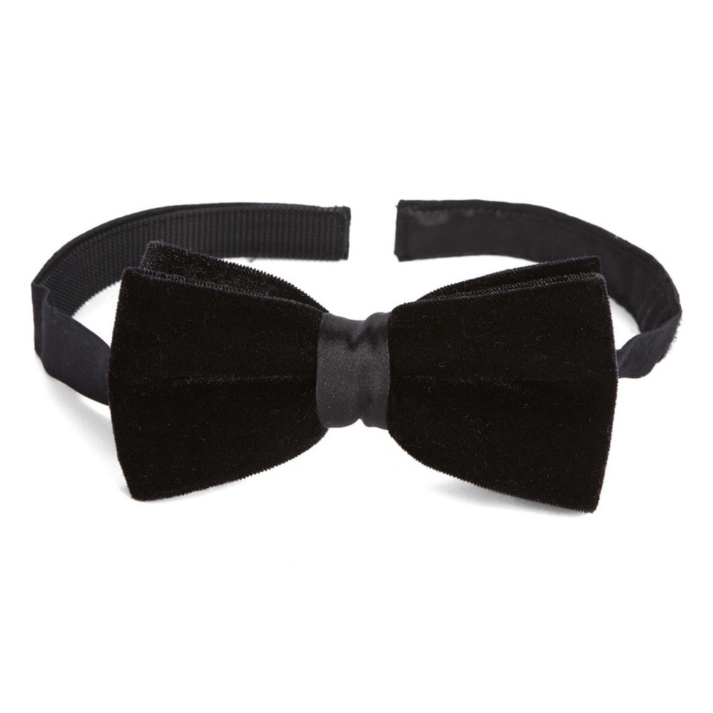 NORDSTROM FAMILY MOMENTS BOYS VELVET PRE-TIED BOW TIE BLACK OS ADJUSTABLE NWT